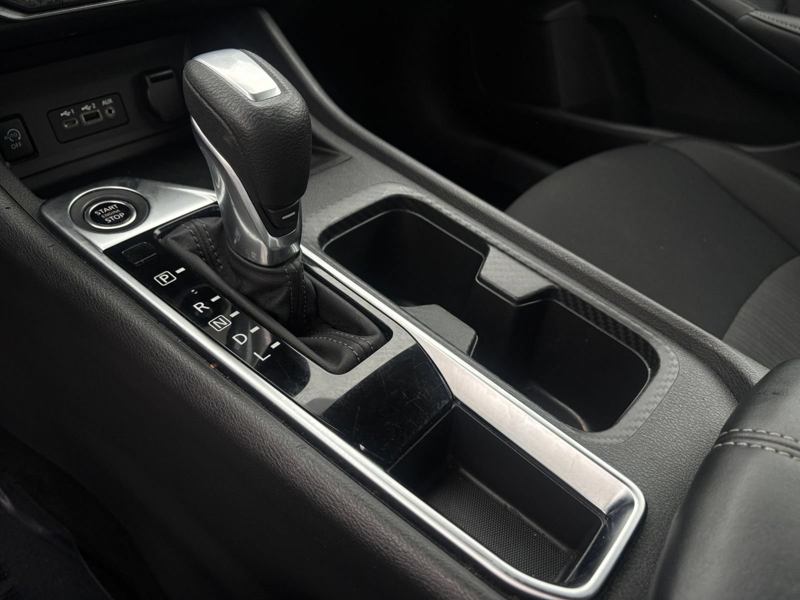 Used 2025 Nissan Sentra SV FWD image 40