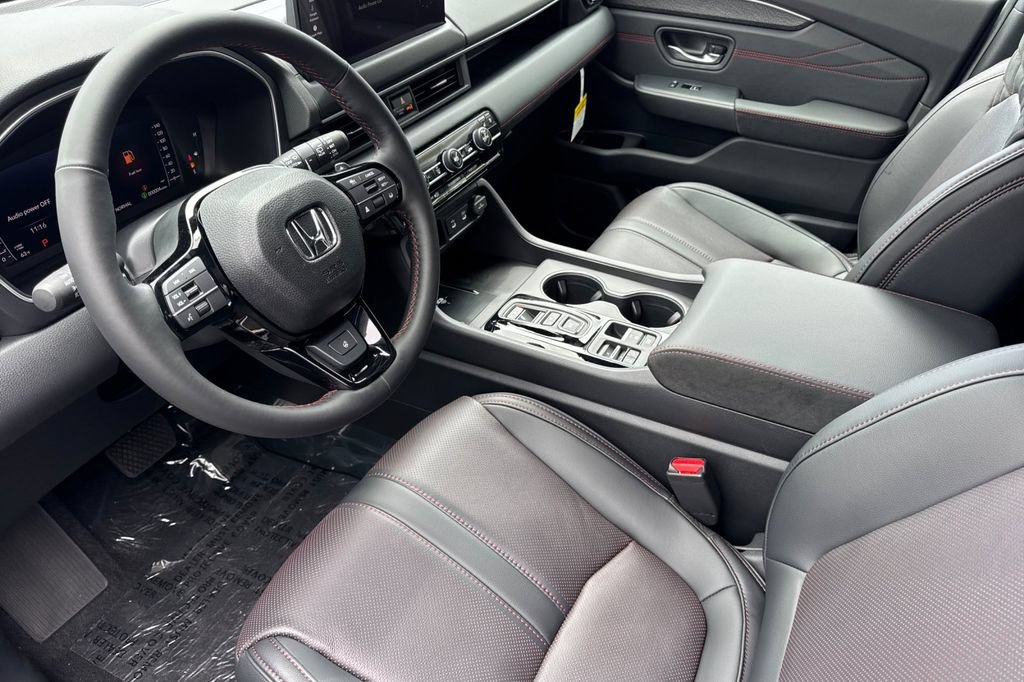 New 2026 Honda Pilot Black Edition image 10