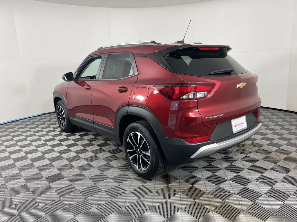 Certified 2025 Chevrolet TrailBlazer LT FWD image 12