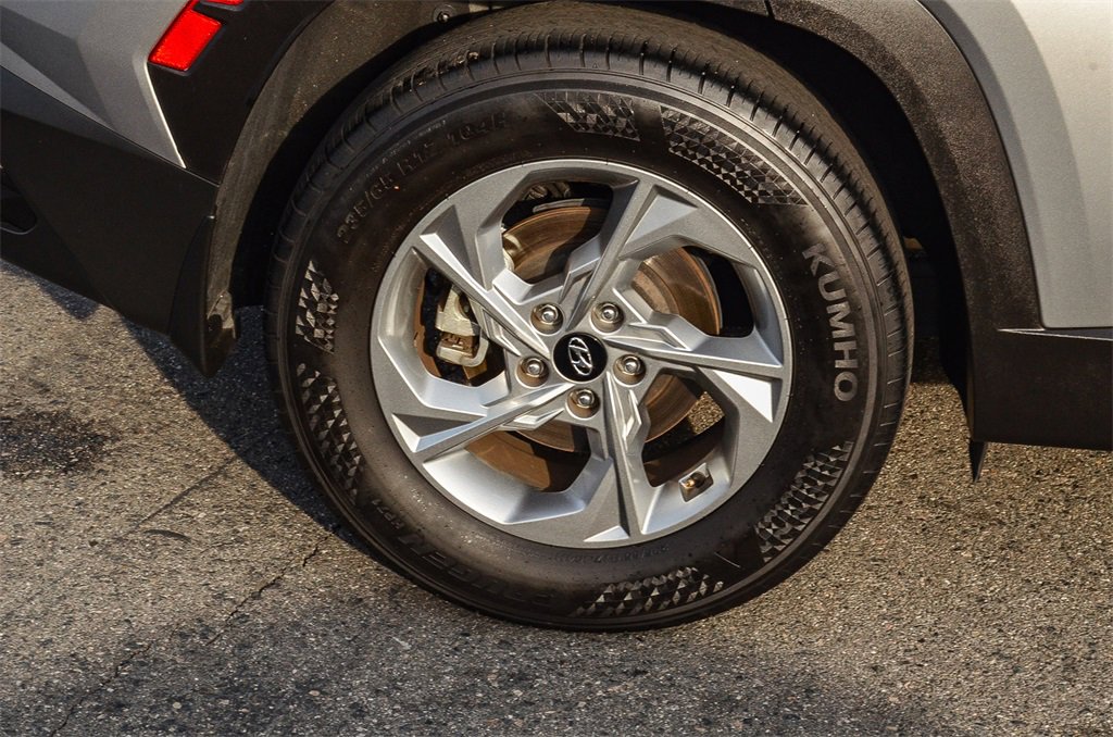 Certified 2023 Hyundai Tucson SE image 9