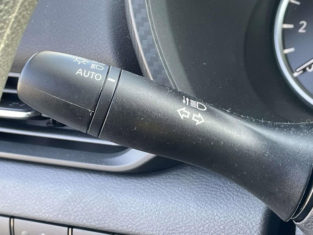 Used 2025 Nissan Sentra S image 21