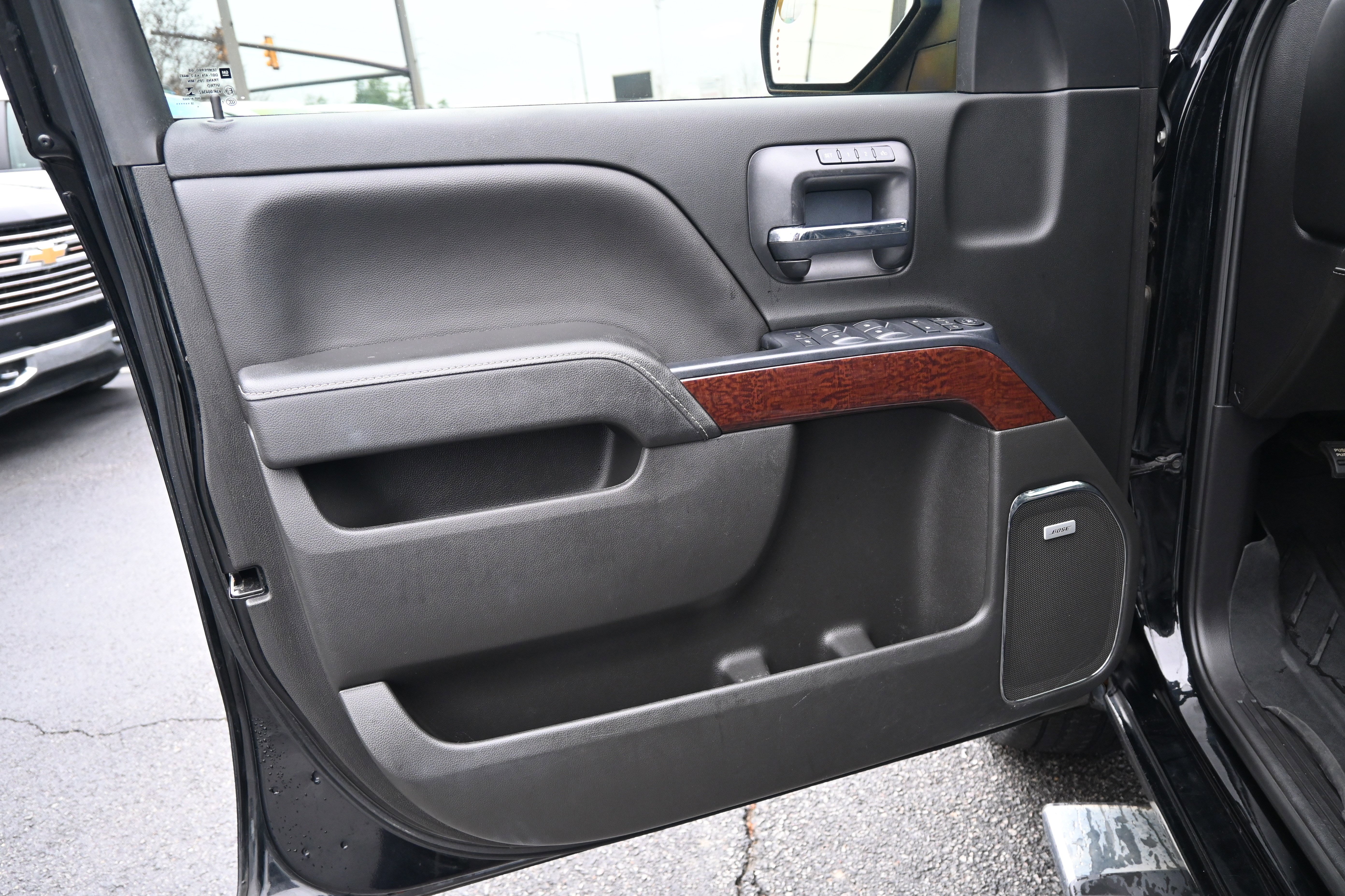 Used 2018 GMC Sierra 1500 SLT image 16