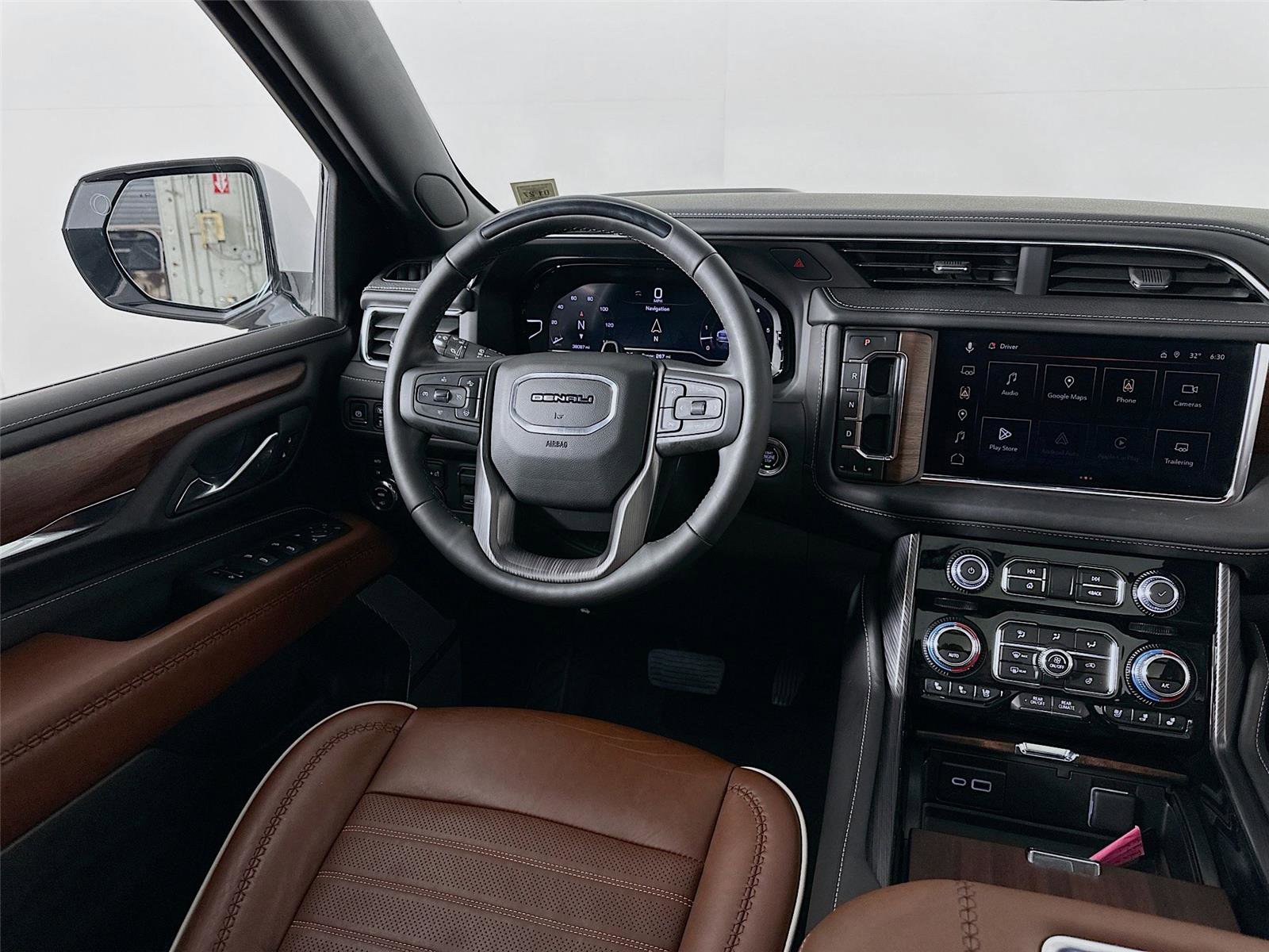 Used 2023 GMC Yukon XL Denali Ultimate image 24