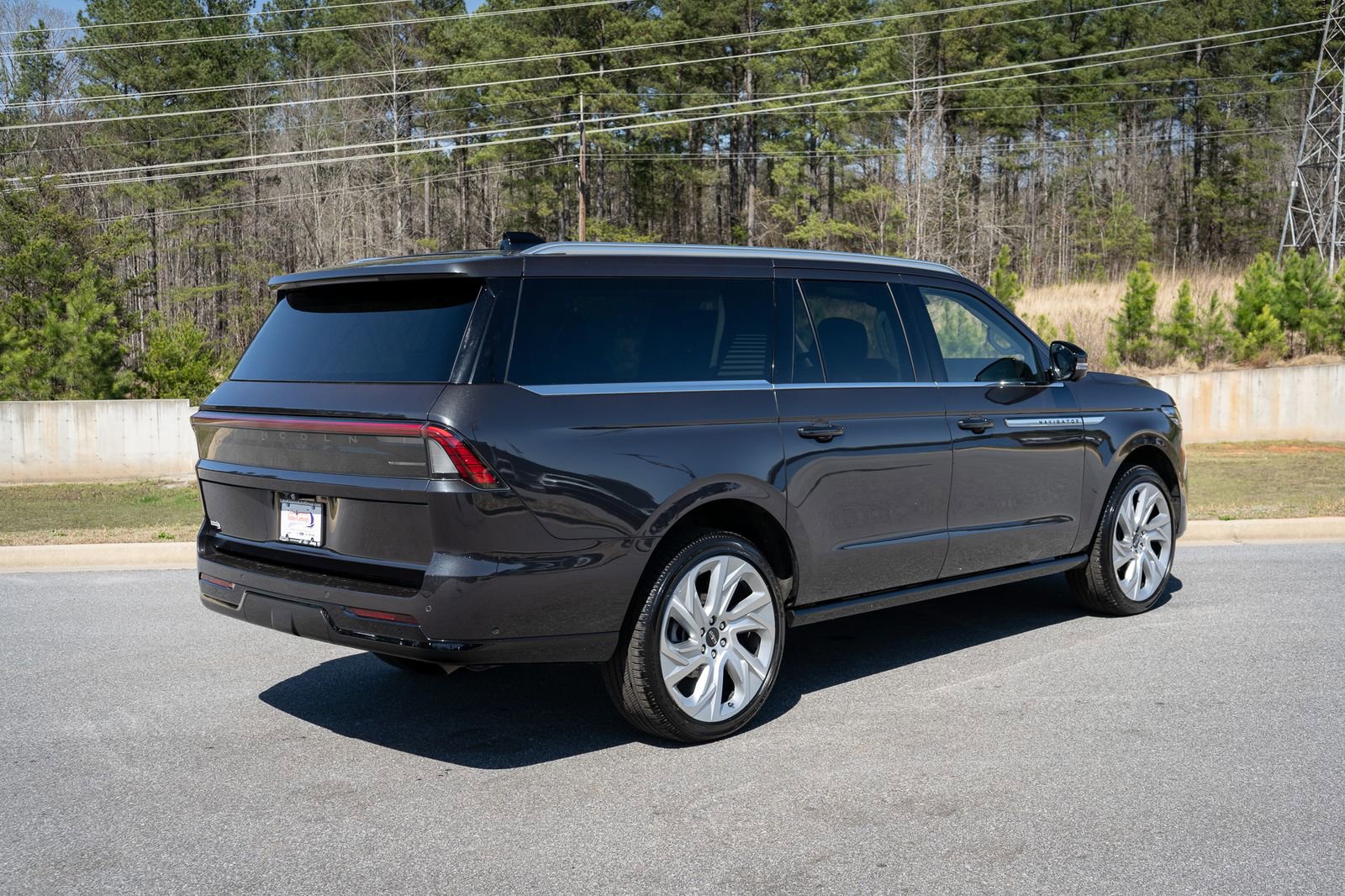 Used 2025 Lincoln Navigator L Reserve image 20