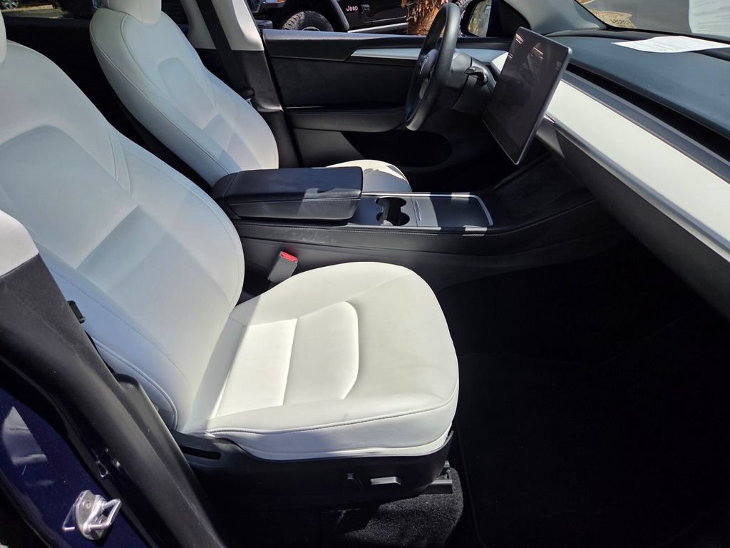 Used 2023 Tesla Model Y Long Range AWD/4WD image 16