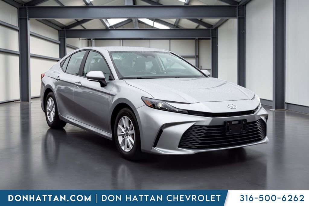 Used 2025 Toyota Camry LE FWD image 24