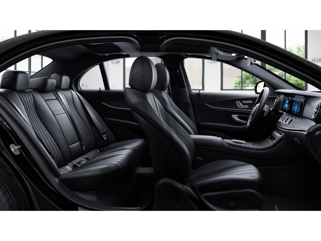 Used 2023 Mercedes-Benz E 450 4MATIC Sedan image 6