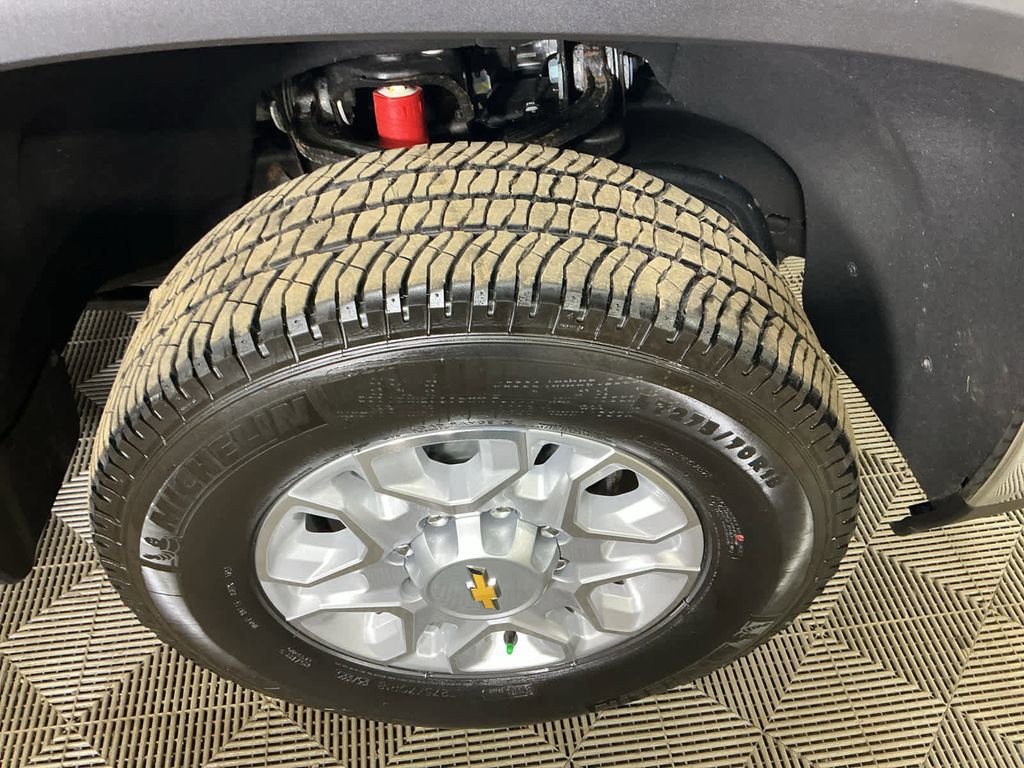 Used 2025 Chevrolet Silverado 2500 LT w/ All Star Edition image 7