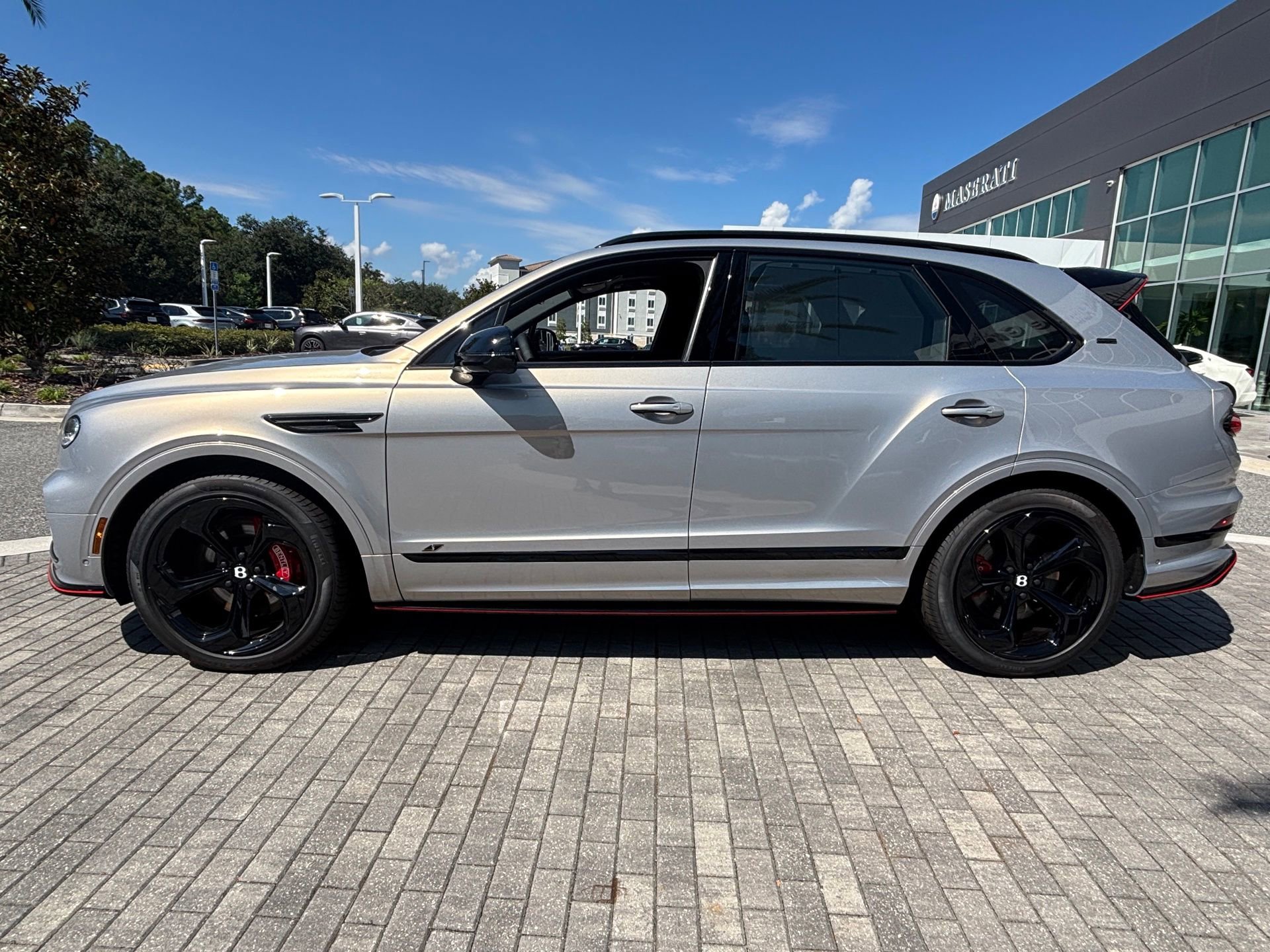New 2025 Bentley Bentayga image 11