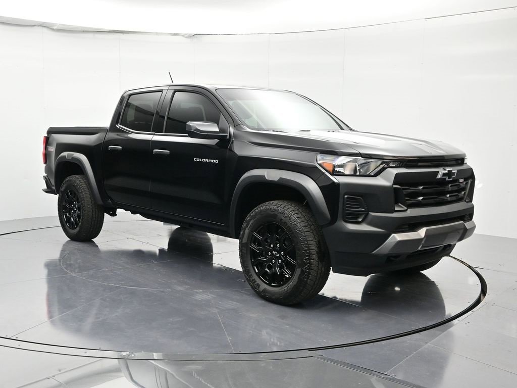 Certified 2025 Chevrolet Colorado Trail Boss image 3