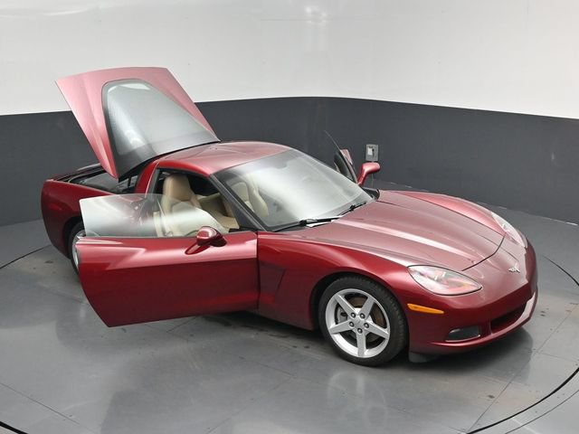 Used 2007 Chevrolet Corvette Coupe w/ Preferred Equipment Group RWD image 19