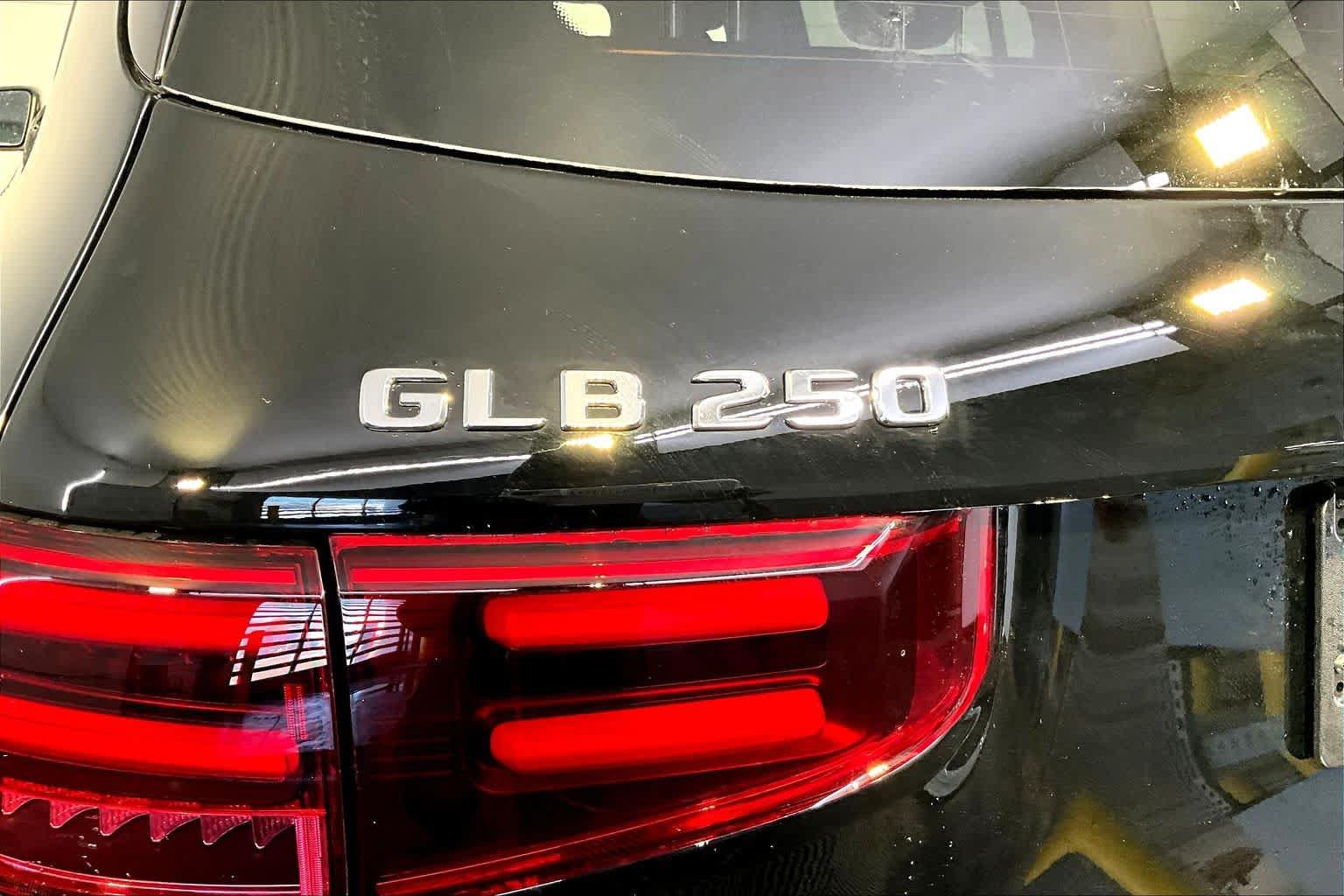 New 2026 Mercedes-Benz GLB 250 4MATIC image 6