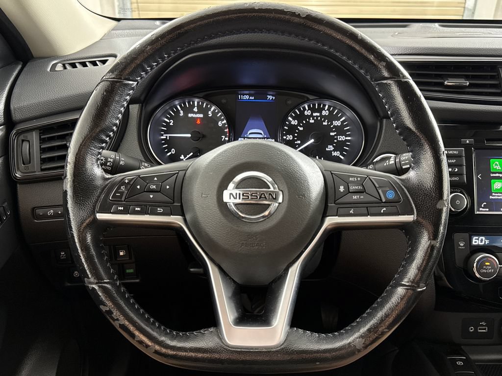 Used 2020 Nissan Rogue SV w/ Sun & Sound Touring Package FWD image 15