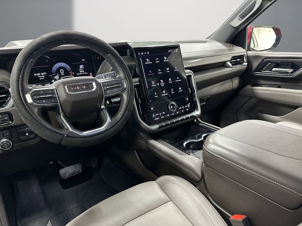 Used 2025 GMC Yukon Elevation AWD/4WD image 12
