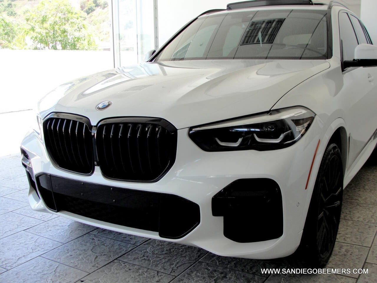 Used 2022 BMW X5 sDrive40i w/ M Sport Package image 12