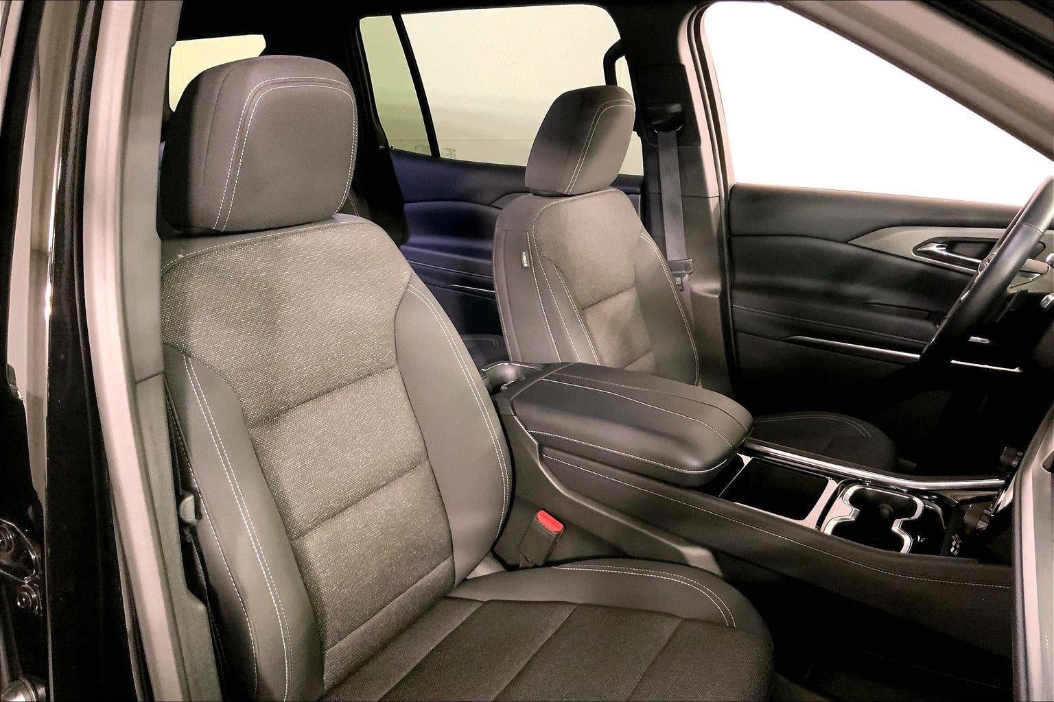 Used 2026 Chevrolet Traverse LT FWD image 7
