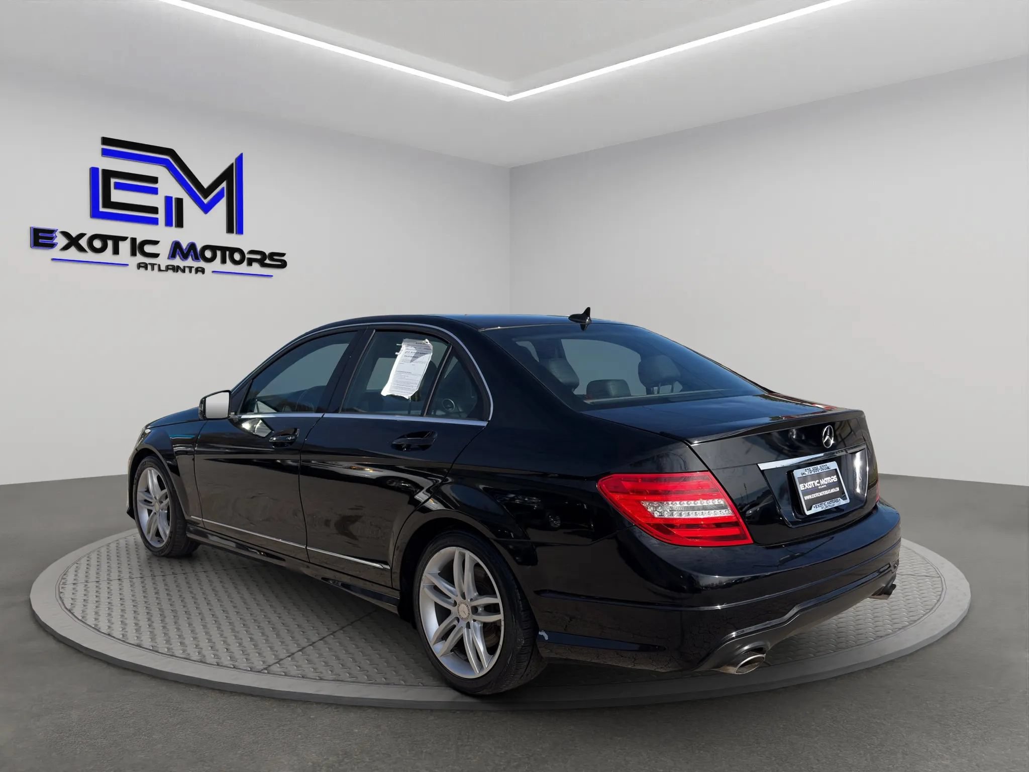 Used 2013 Mercedes-Benz C 300 4MATIC Sedan w/ Premium 1 Pkg image 3