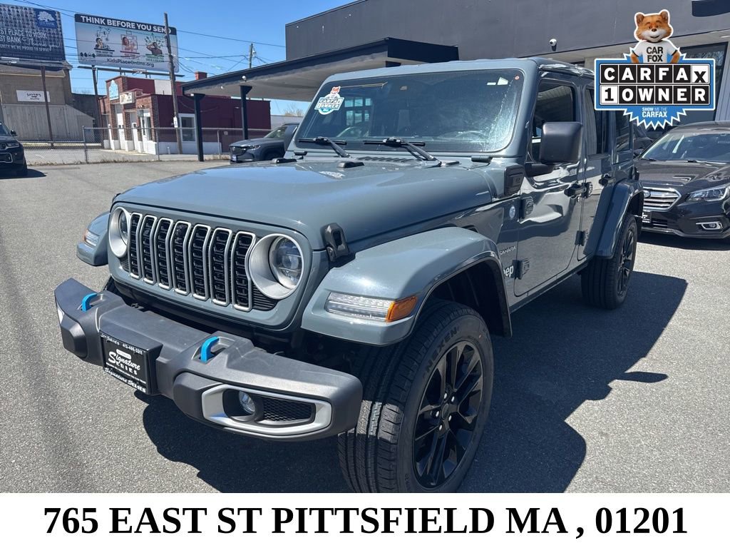 Used 2024 Jeep Wrangler Unlimited Sahara w/ Technology Group AWD/4WD image 3