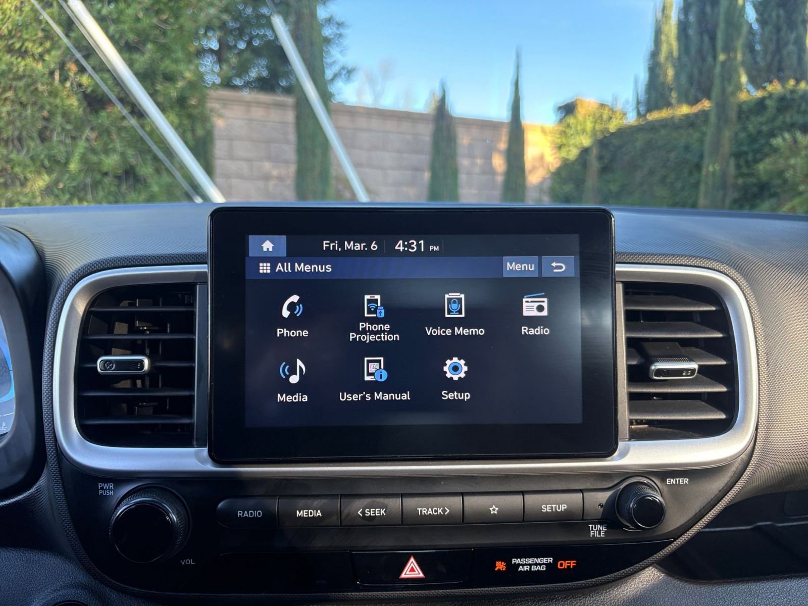 Used 2025 Hyundai Venue SEL image 20