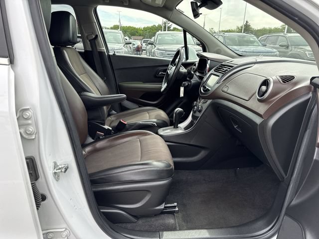 Used 2016 Chevrolet Trax LT w/ LT Convenience Package FWD image 26