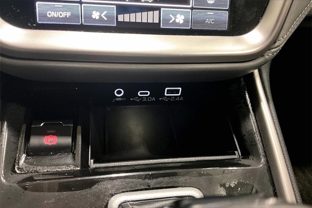 Used 2024 Subaru Outback Premium image 16