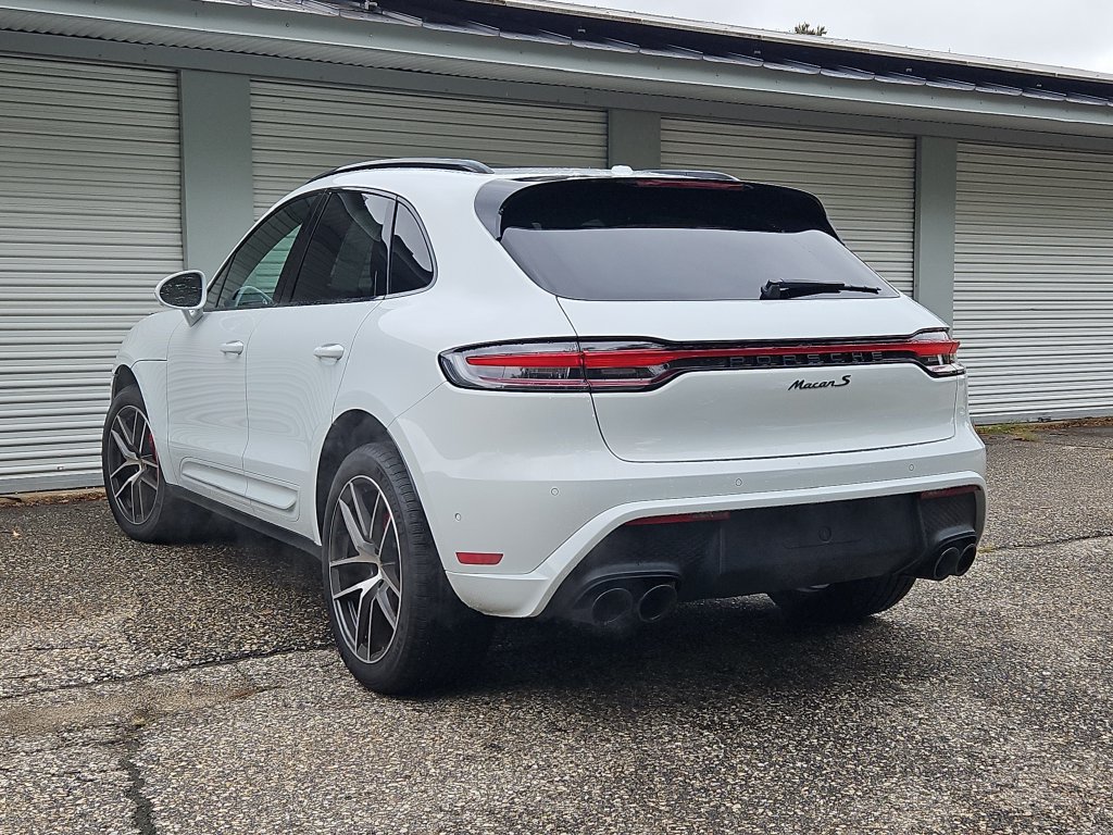 Certified 2023 Porsche Macan S AWD/4WD image 3