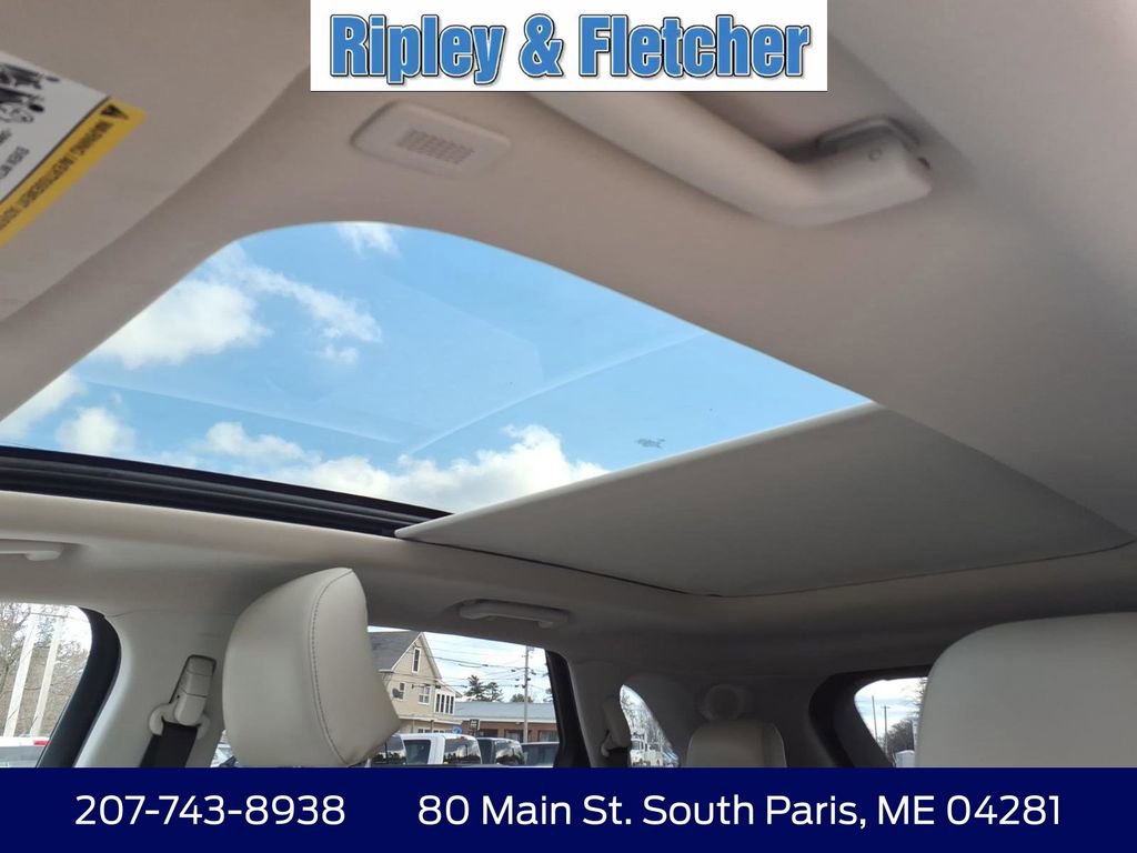 Certified 2024 Ford Edge Titanium w/ Titanium Elite Package image 15