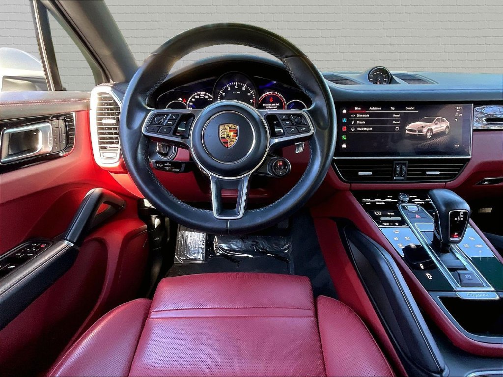 Used 2022 Porsche Cayenne Coupe w/ Premium Package AWD/4WD image 8