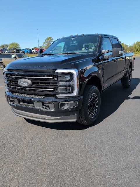 New 2026 Ford F350 4x4 Crew Cab Super Duty