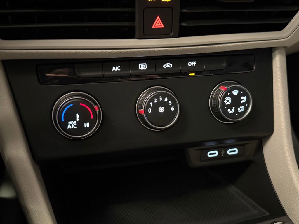 Used 2023 Volkswagen Jetta S image 15