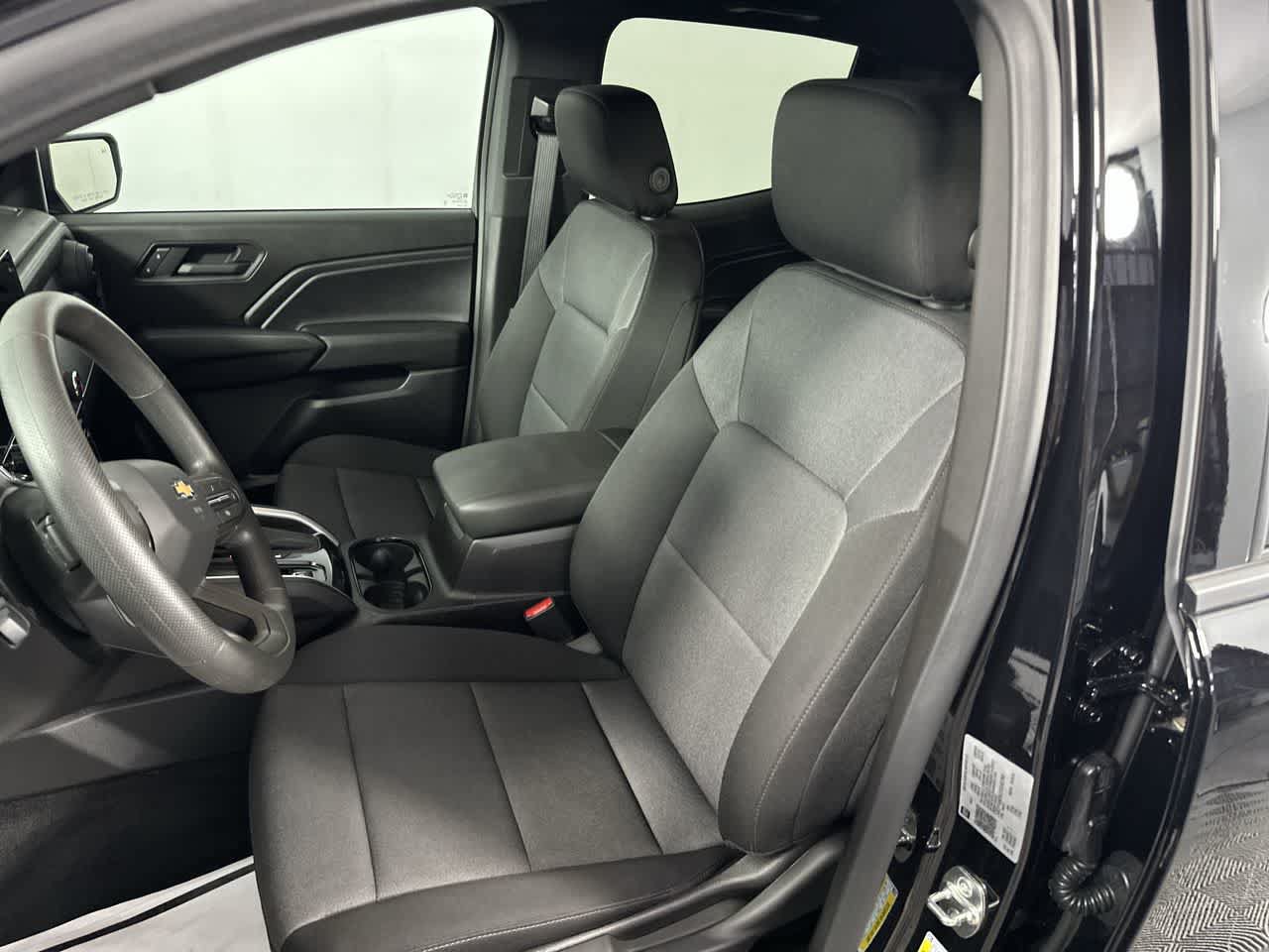 Used 2026 Chevrolet Colorado W/T RWD image 14