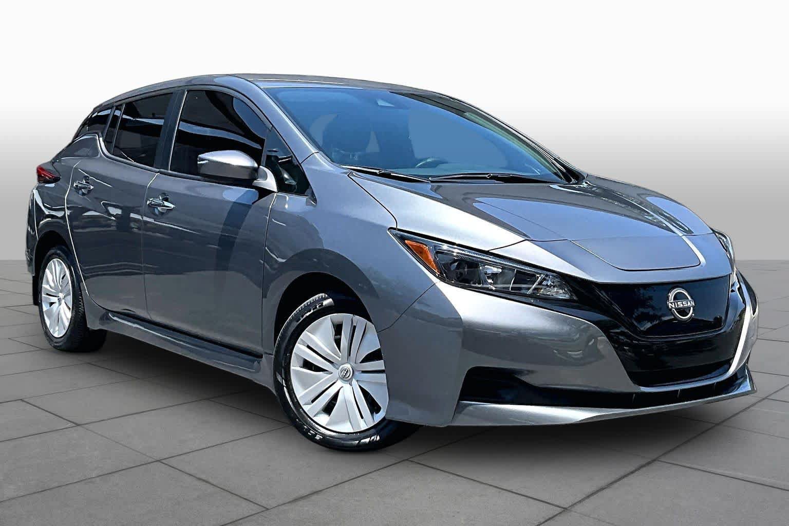 Used 2023 Nissan Leaf S FWD image 2