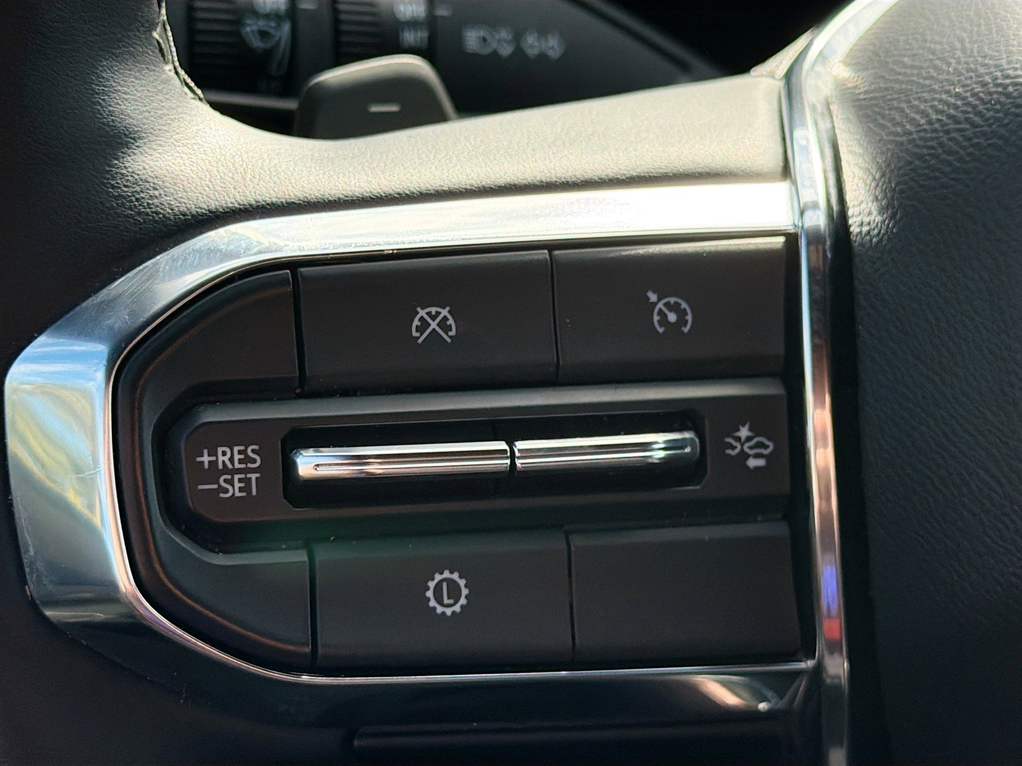 Used 2025 GMC Terrain Elevation image 34