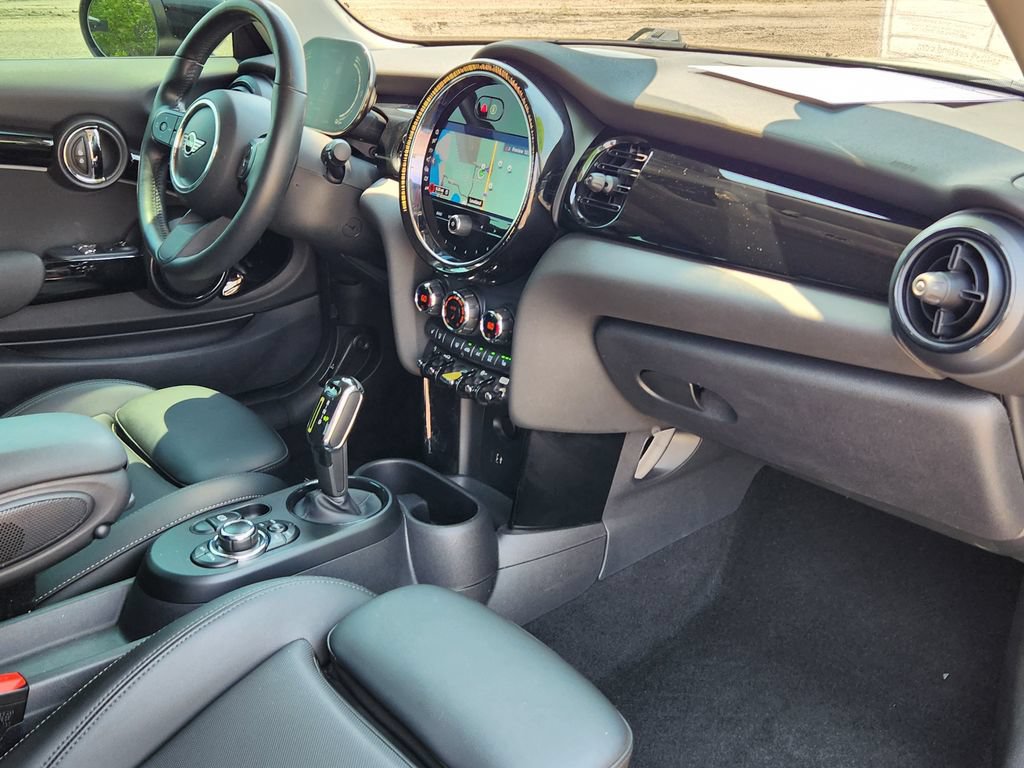 Used 2022 MINI Cooper SE w/ Driver Assistance Package FWD image 14