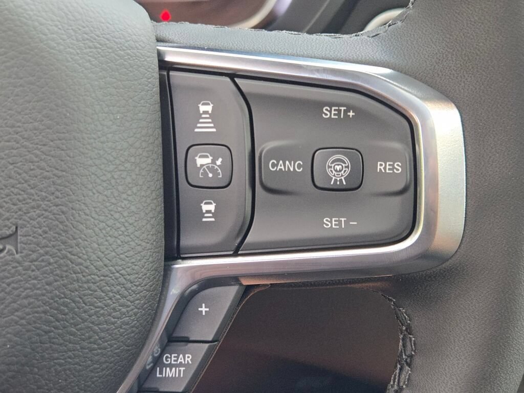 New 2027 RAM 1500 Laramie AWD/4WD image 32