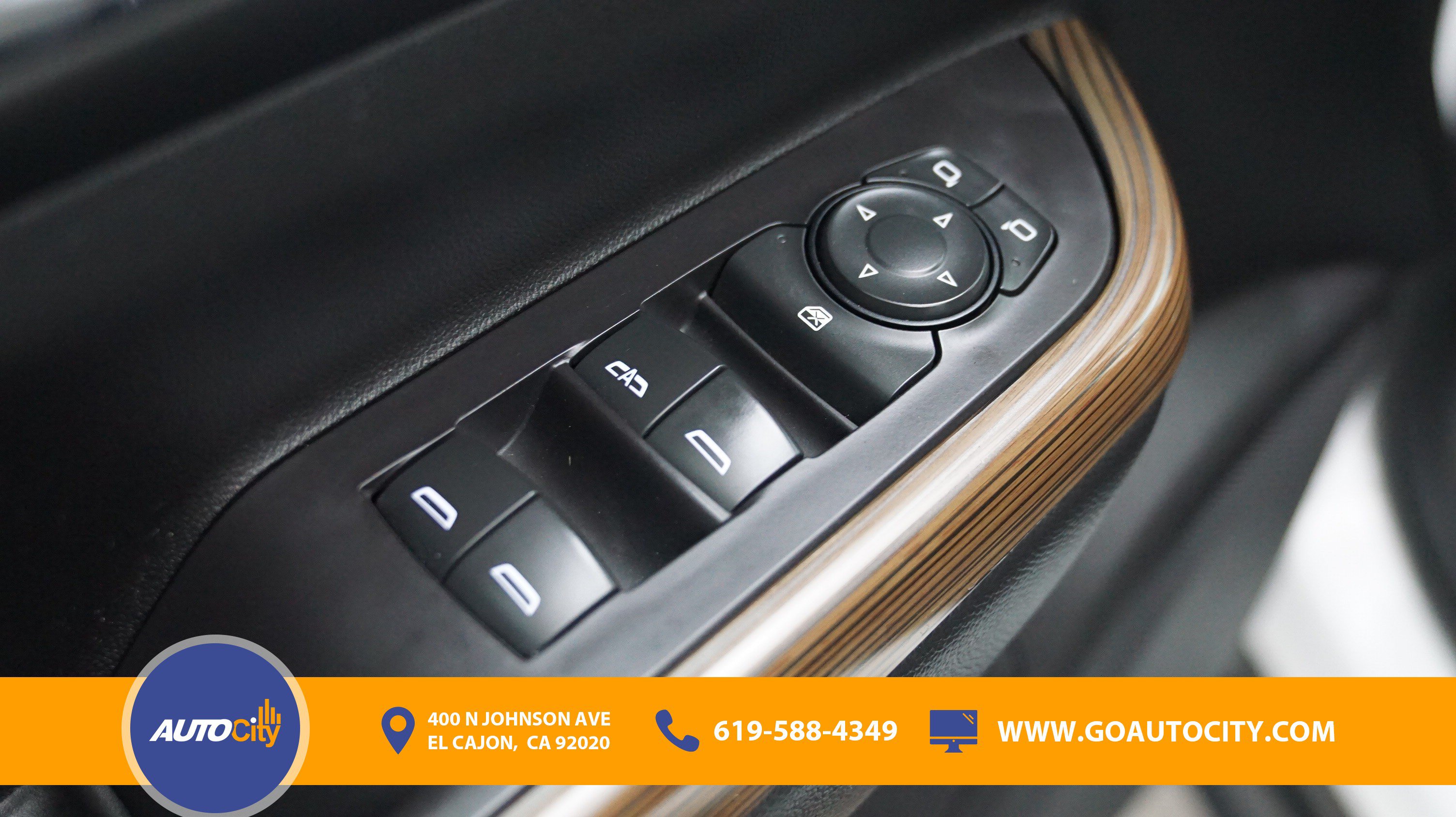 Used 2020 GMC Acadia SLE FWD image 18