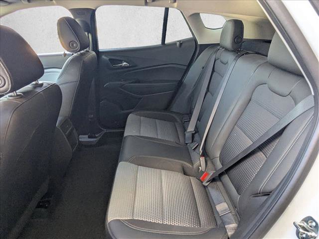 Used 2025 Chevrolet Trax LT image 17