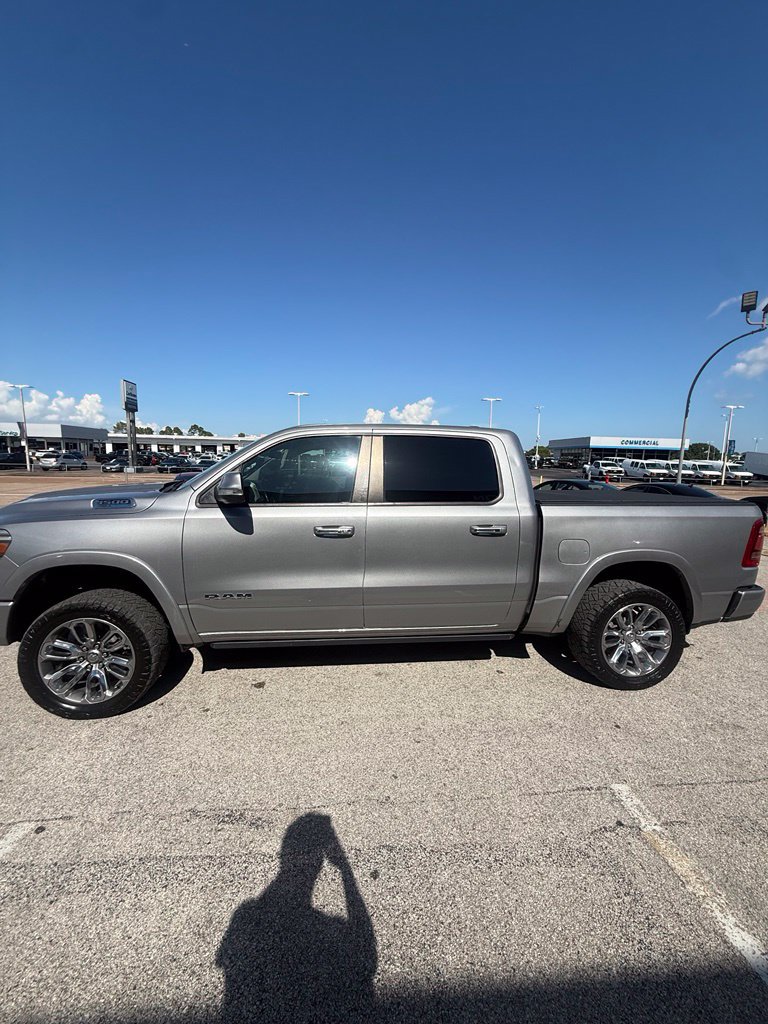 Used 2022 RAM 1500 Laramie w/ Laramie Southwest Edition AWD/4WD image 4