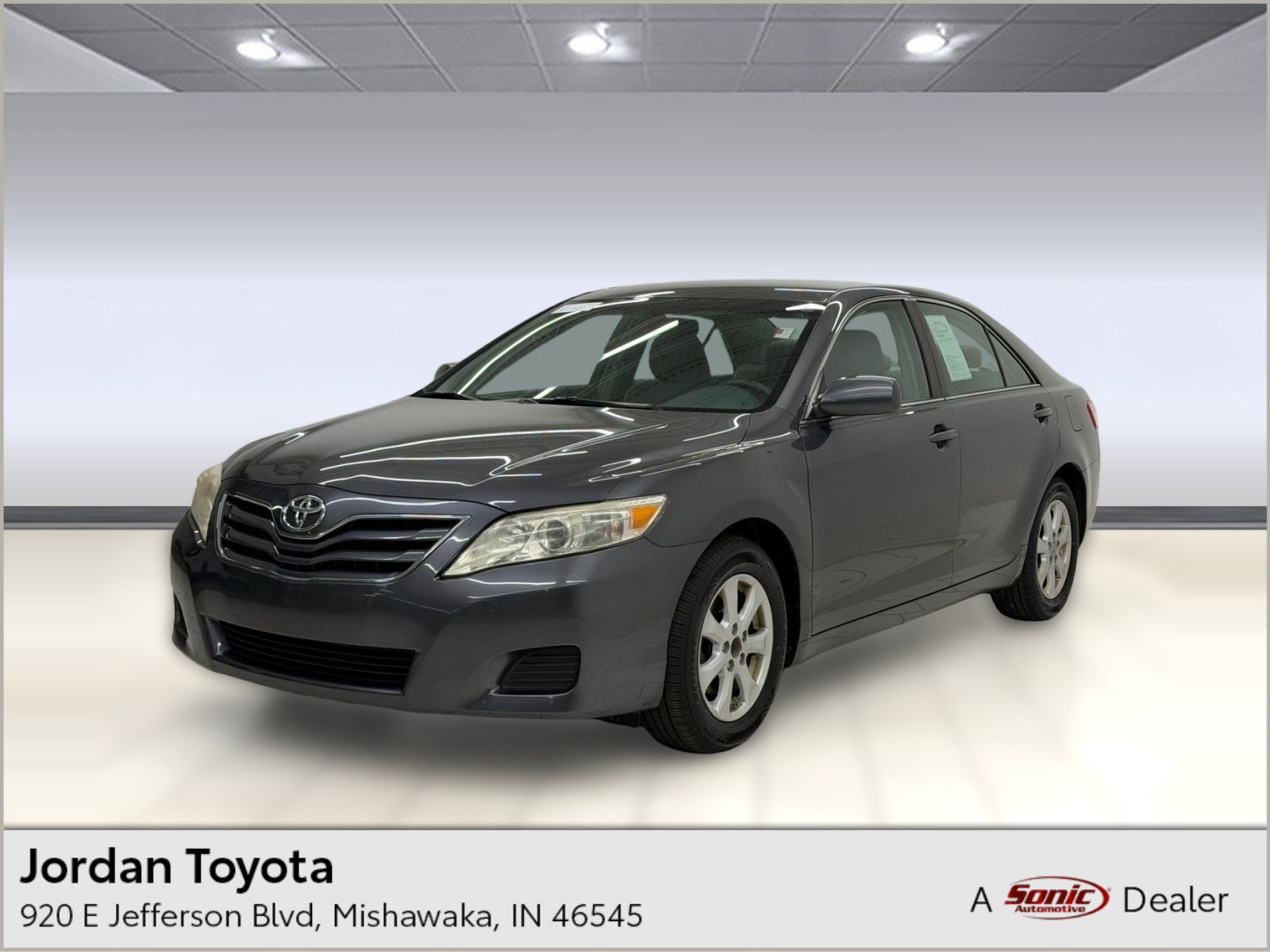 Used 2011 Toyota Camry LE w/ LE Extra-Value Pkg FWD image 1