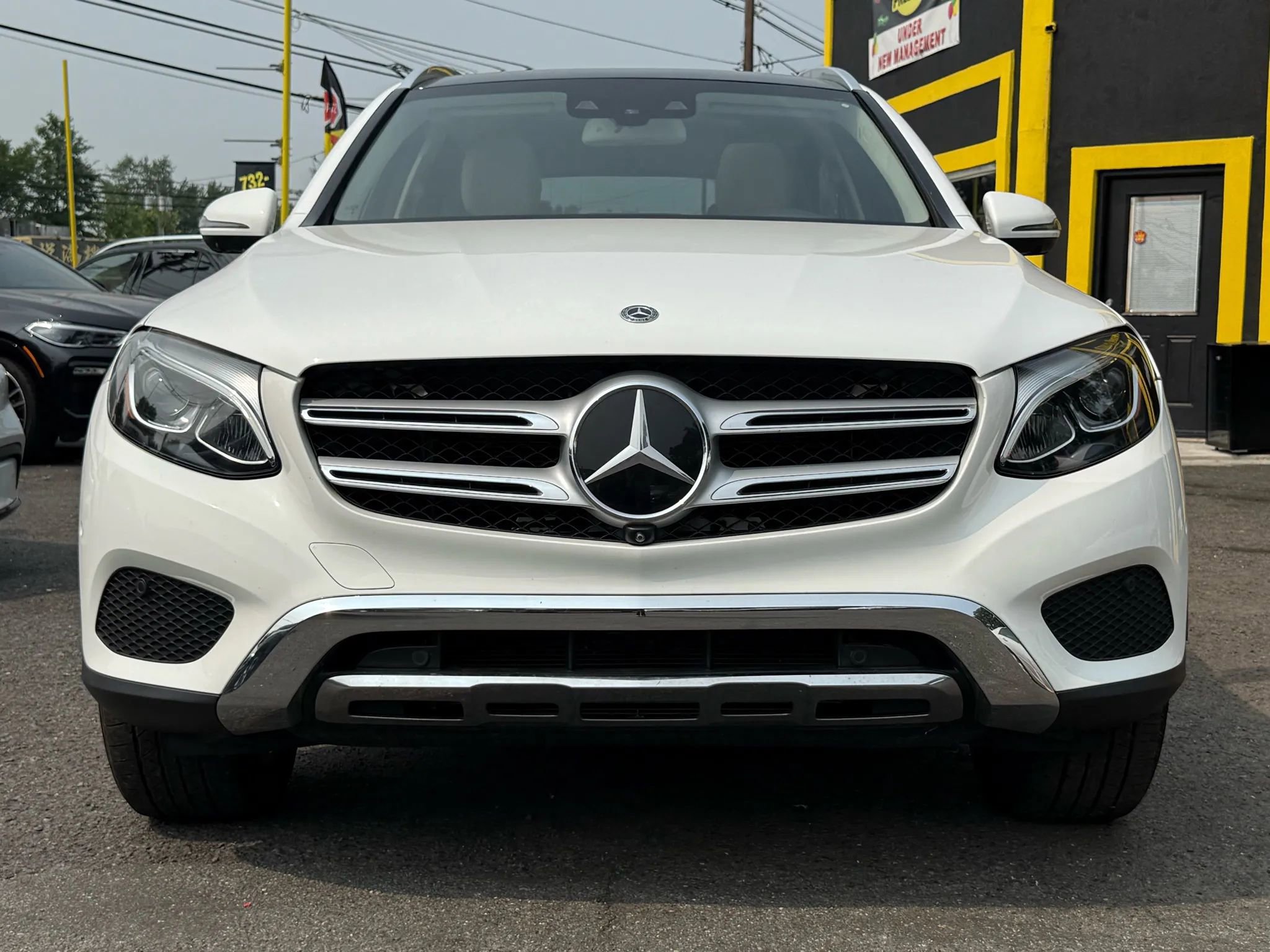 Used 2019 Mercedes-Benz GLC 300 4MATIC w/ Driver Assistance Package image 2