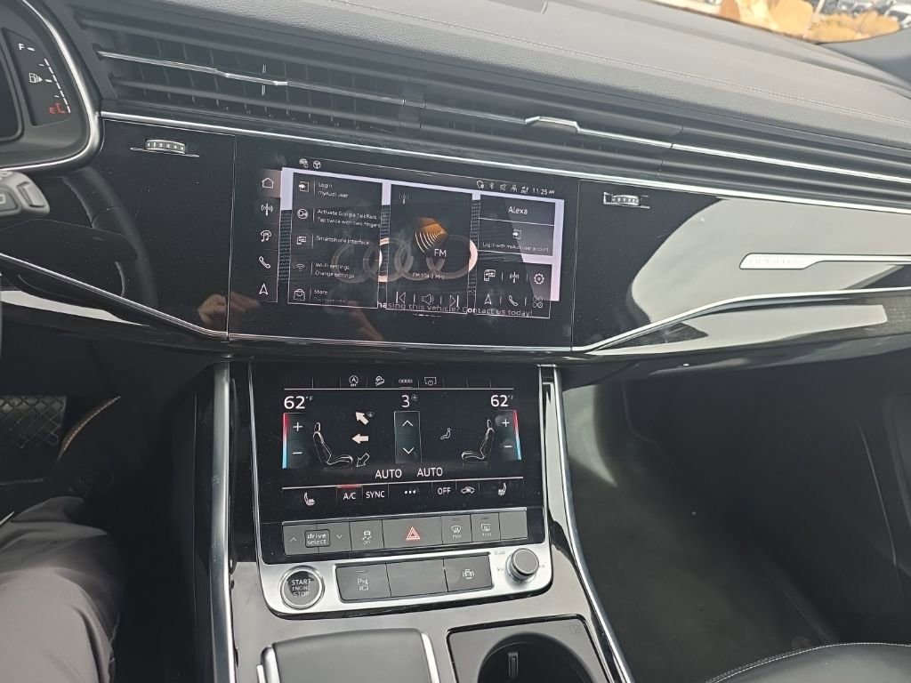 Used 2025 Audi Q7 3.0T Premium w/ Convenience Package image 6