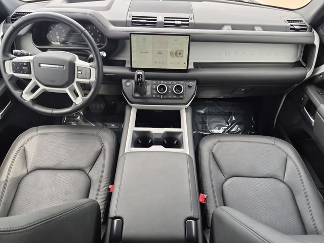 Used 2025 Land Rover Defender 110 X-Dynamic SE AWD/4WD image 12