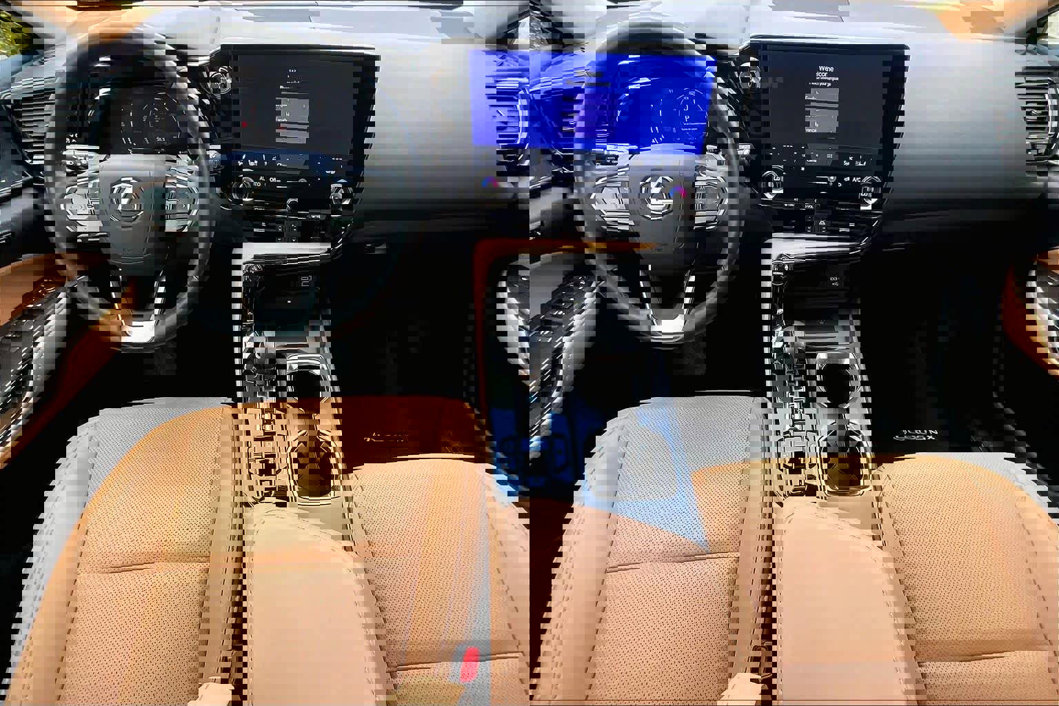 Used 2023 Lexus NX 350h AWD image 16