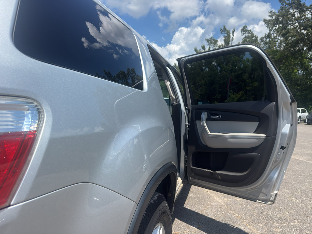 Used 2011 GMC Acadia SL w/ Preferred Package FWD image 21