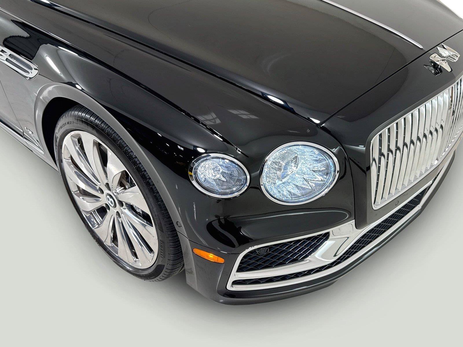 Used 2022 Bentley Flying Spur V8 AWD/4WD image 35