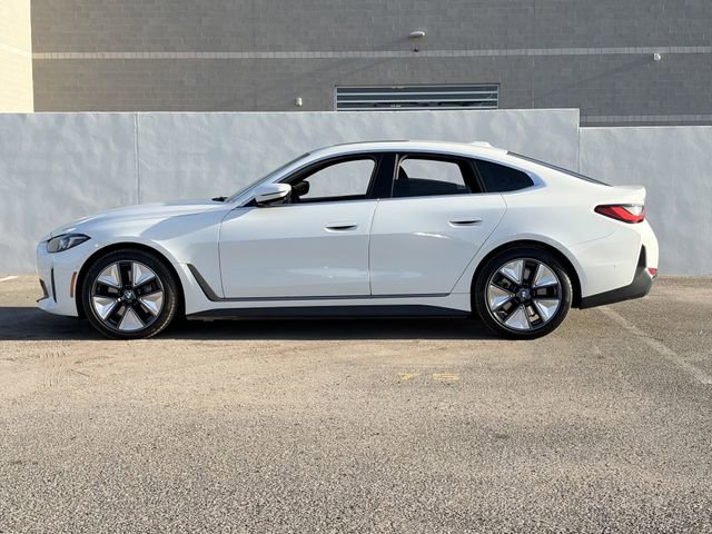 Used 2025 BMW i4 eDrive40 w/ Parking Assistance Package image 9