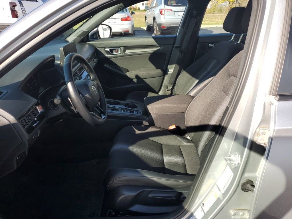 Used 2025 Honda Civic Sport image 12