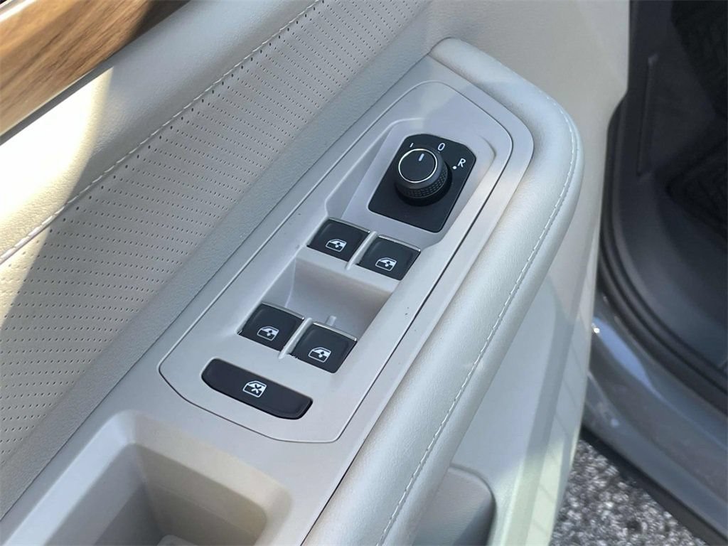 New 2026 Volkswagen Atlas SE FWD image 20