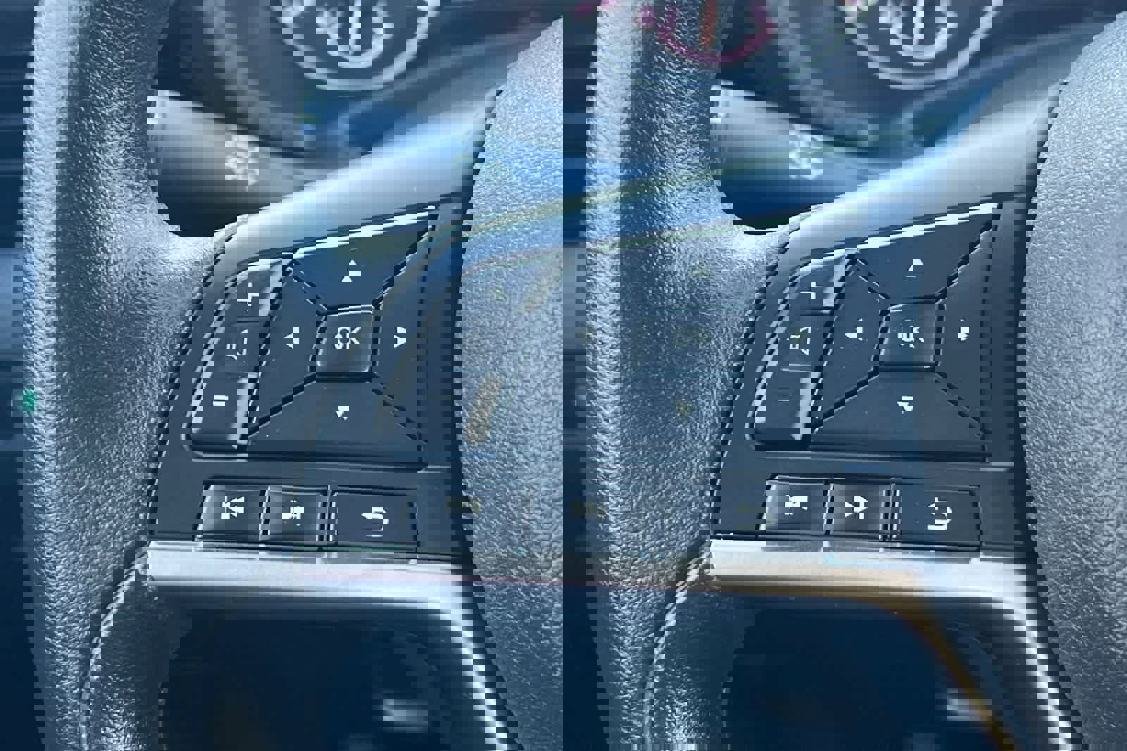 Used 2025 Nissan Sentra SV image 29