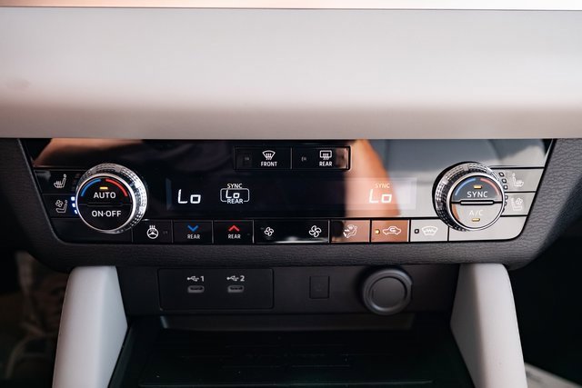 New 2025 Mitsubishi Outlander AWD image 20